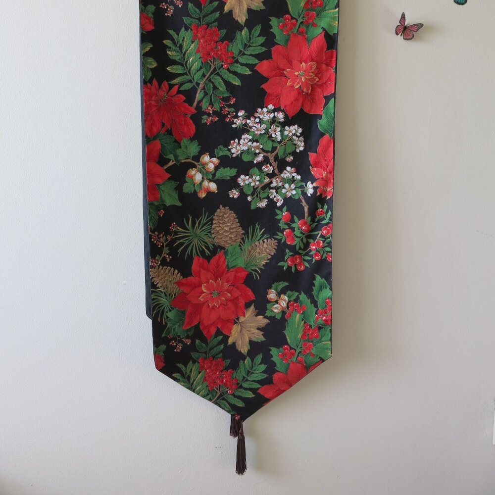 Vintage Handmade Christmas Cotton Fabric Floral Red White Green Table Runner